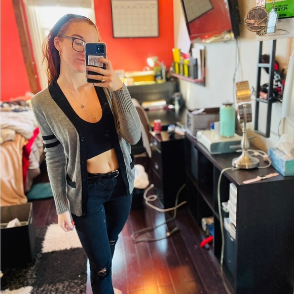 Sweater button up - Picture 12 of 12